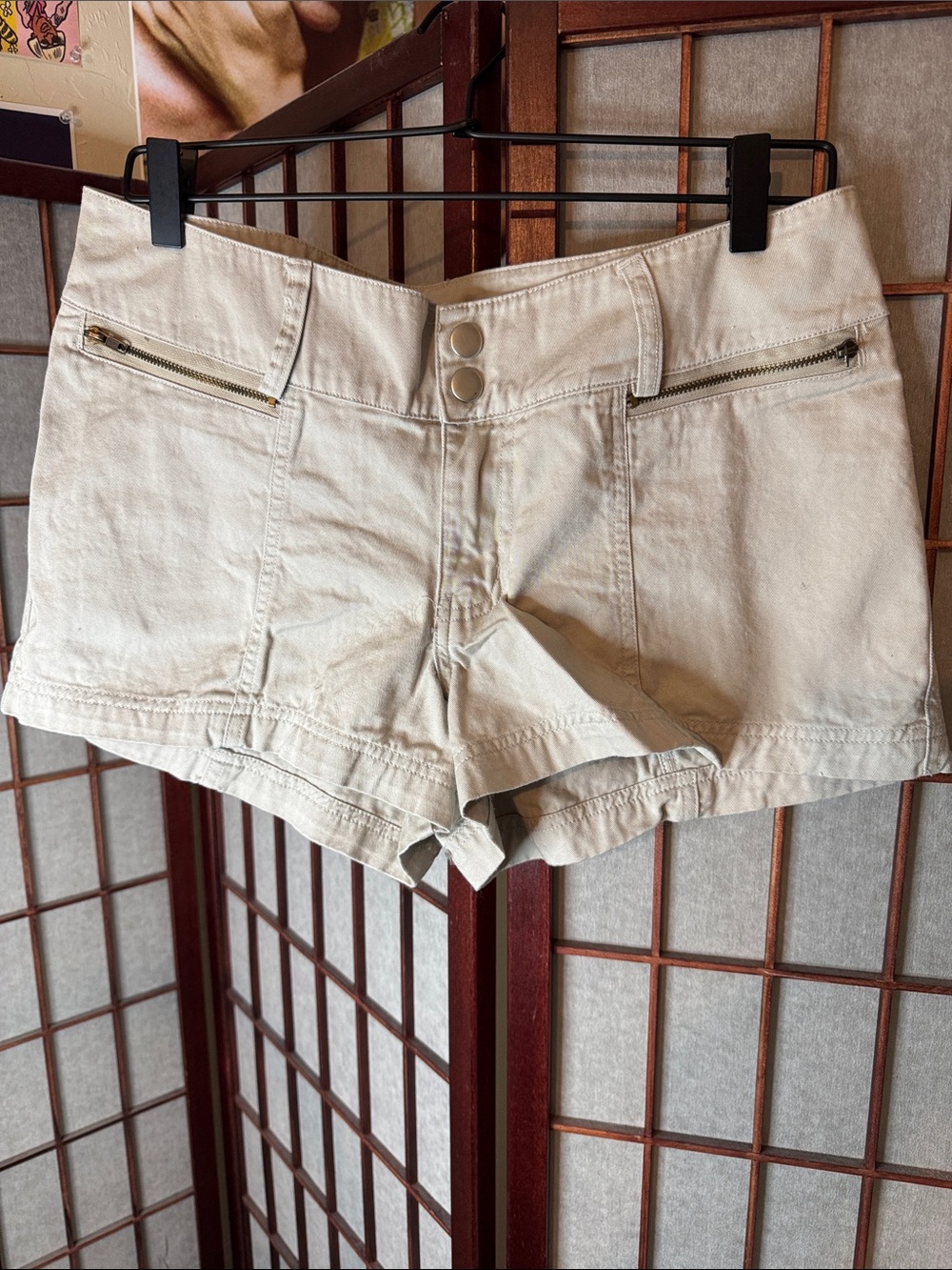 Women's vintage Y2K Cream Casual Zip-Pocket Shorts